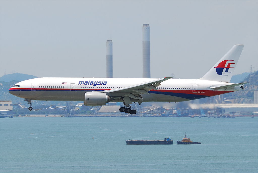 Auf dem Bild ist das Flugzeug der Malaysia Airlines zu sehen (Boeing 777-200)